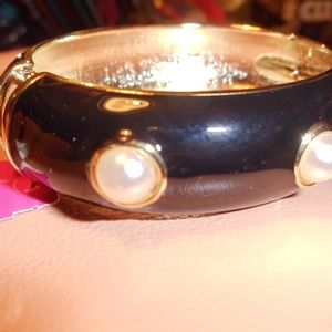 BETSEY JOHNSON BLACK PEARL MARILYN BRACELET BANGLE nautical sea mermaid vintage